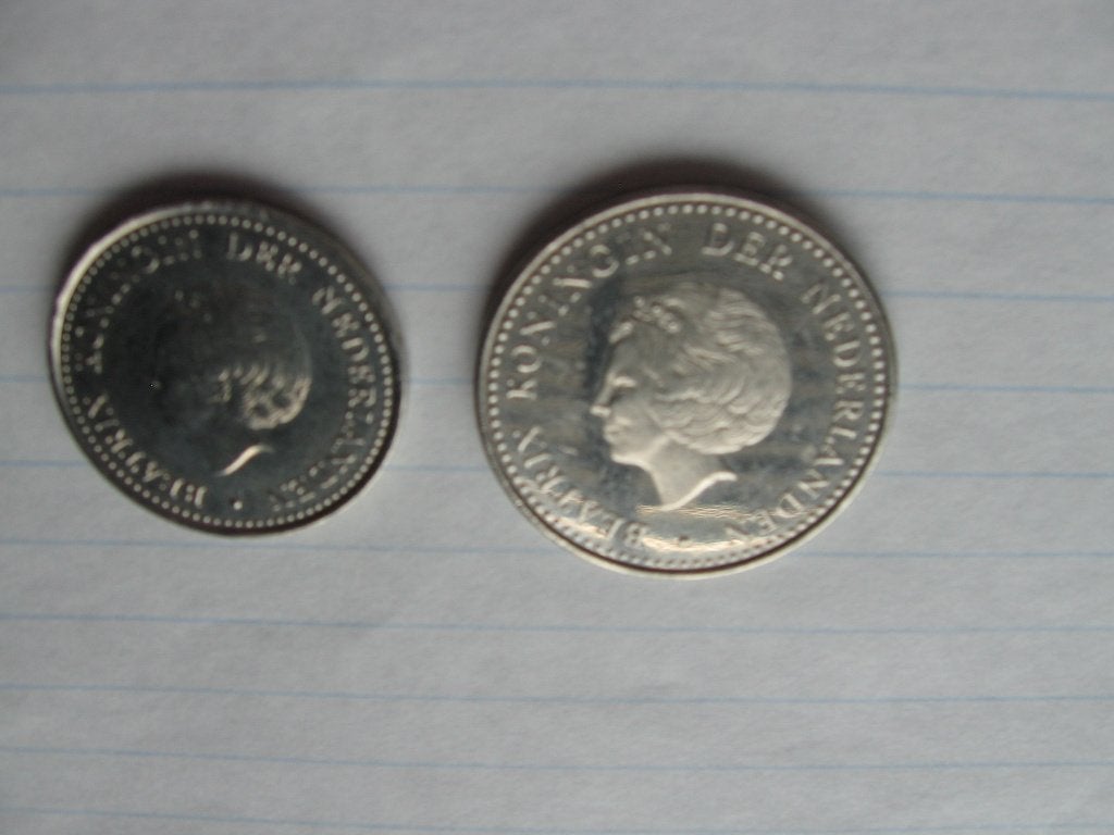 Twee munten van de Nederlandse Antillen., Ophalen of Verzenden, Koningin Beatrix, 2½ gulden, Losse munt