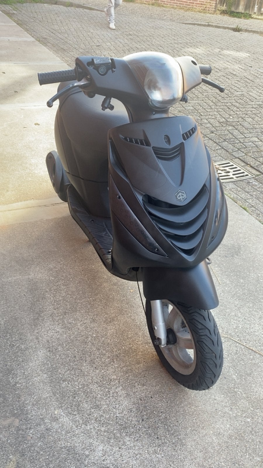 Piaggio zip-50cc 4takt  2015 18xxx km, Fietsen en Brommers, Ophalen, Zo goed als nieuw, Benzine, Zip