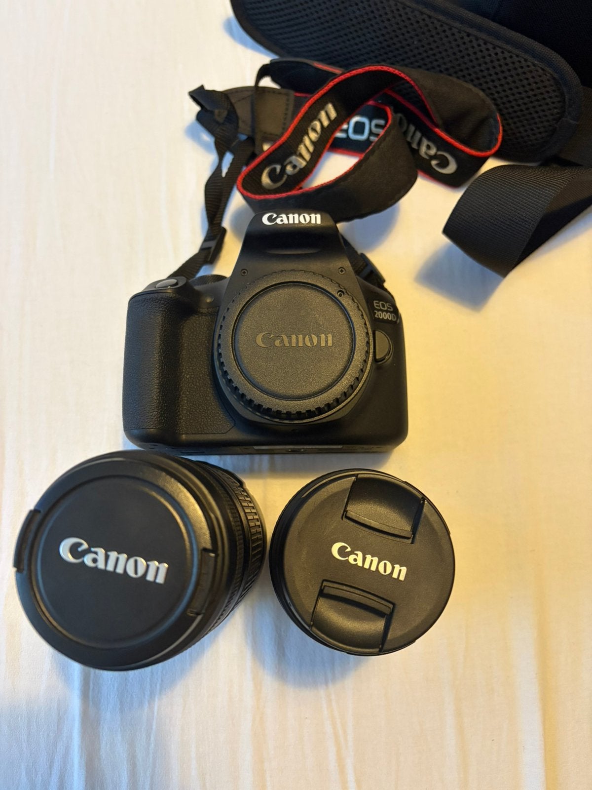 Canon eos 2000D, Ophalen of Verzenden, Zo goed als nieuw, Telelens