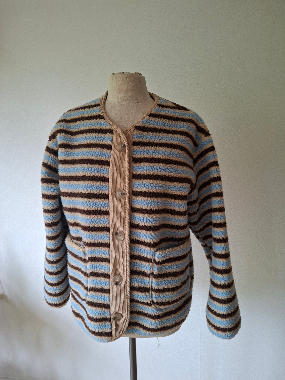 Gestreepte teddy jasje/vest - Blauw, bruin, beige, Maat 38/40 (M), Blauw, Ophalen of Verzenden, Zo goed als nieuw