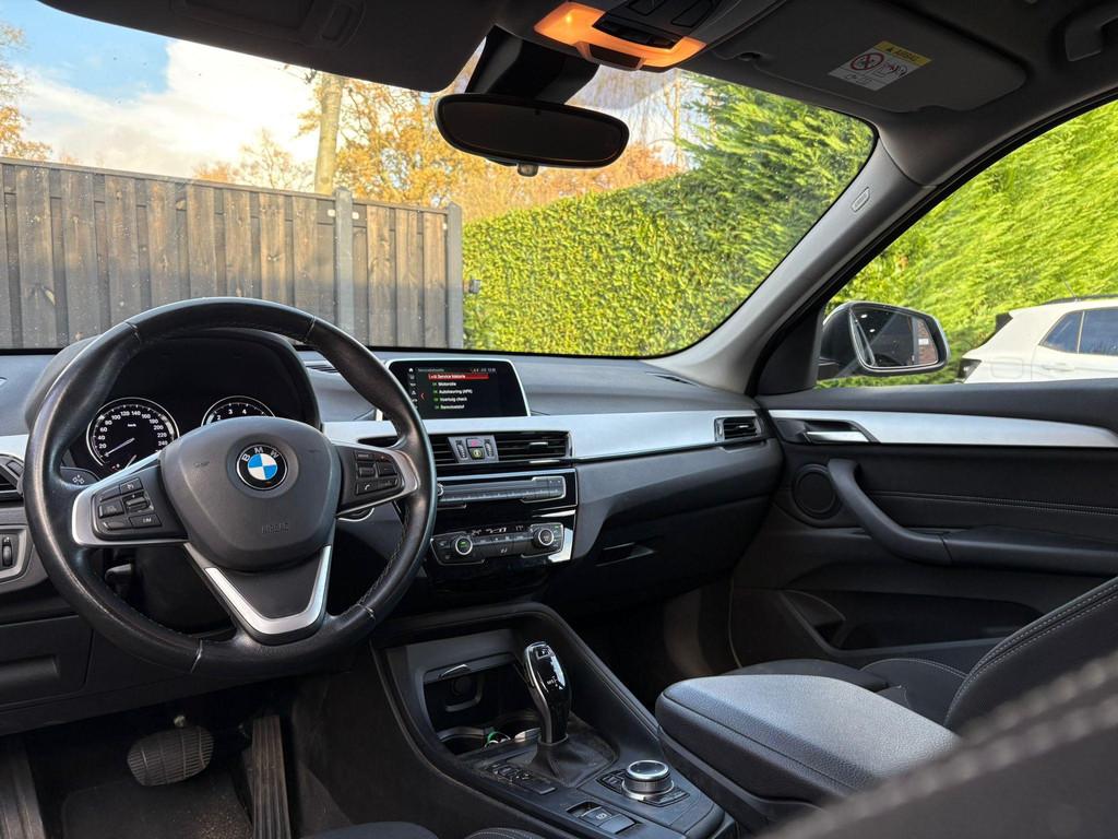 BMW X1 sDrive18i Executive, Stof, Gebruikt, Euro 6, Origineel Nederlands