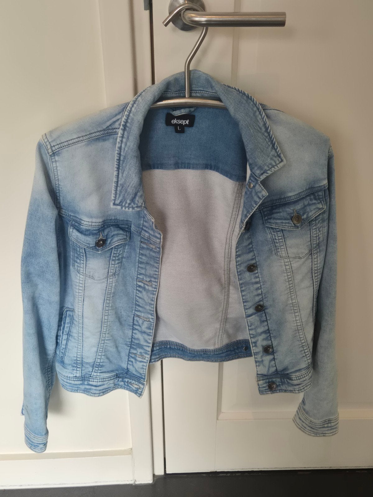 Eksept spijkerjasje maat L, Blauw, Maat 42/44 (L), Ophalen of Verzenden, Zo goed als nieuw