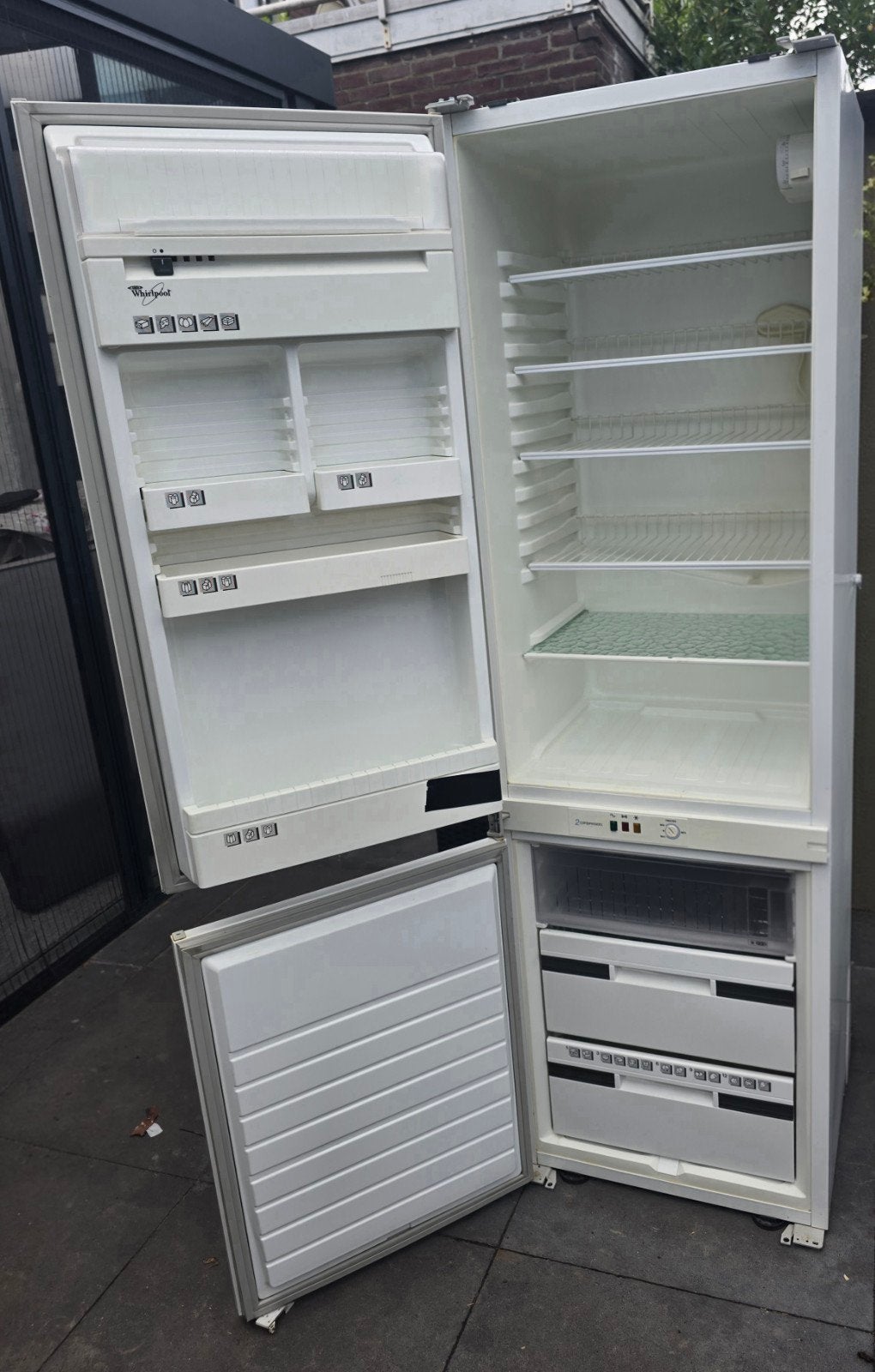 GRATIS Whirlpool koel-vriescombinatie, Ophalen, 200 liter of meer, 60 cm of meer, Met aparte vriezer