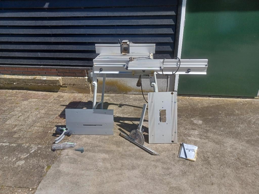 Festool basistafel,decopeerzaag, invalzaag, bovenfrees, Doe-het-zelf en Verbouw, Gereedschap | Zaagmachines, Zo goed als nieuw