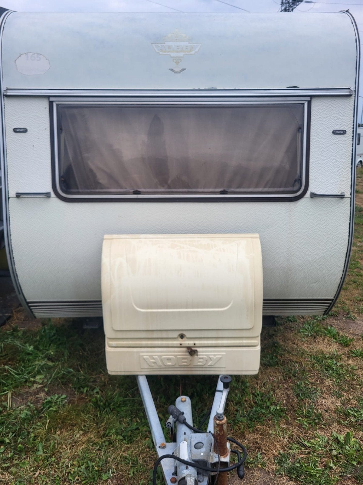 Hobby caravan met vast 2 personnsbed en veel ruimte, Particulier, Dwarsbed, 4 tot 5 meter, Schokbreker