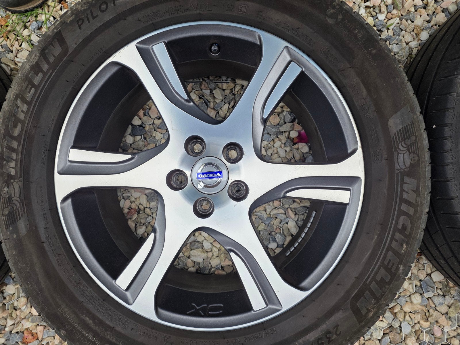 Originele Volvo XC60 18 inch winterbanden met velgen, Auto-onderdelen, Banden en Velgen, Ophalen