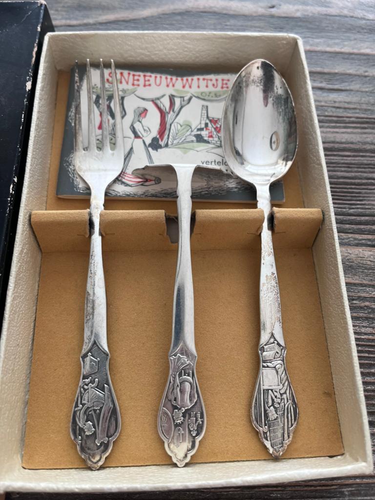 Vintage Gero Zilvium Sneeuwwitje kinderbestek set, Antiek en Kunst, Verzenden