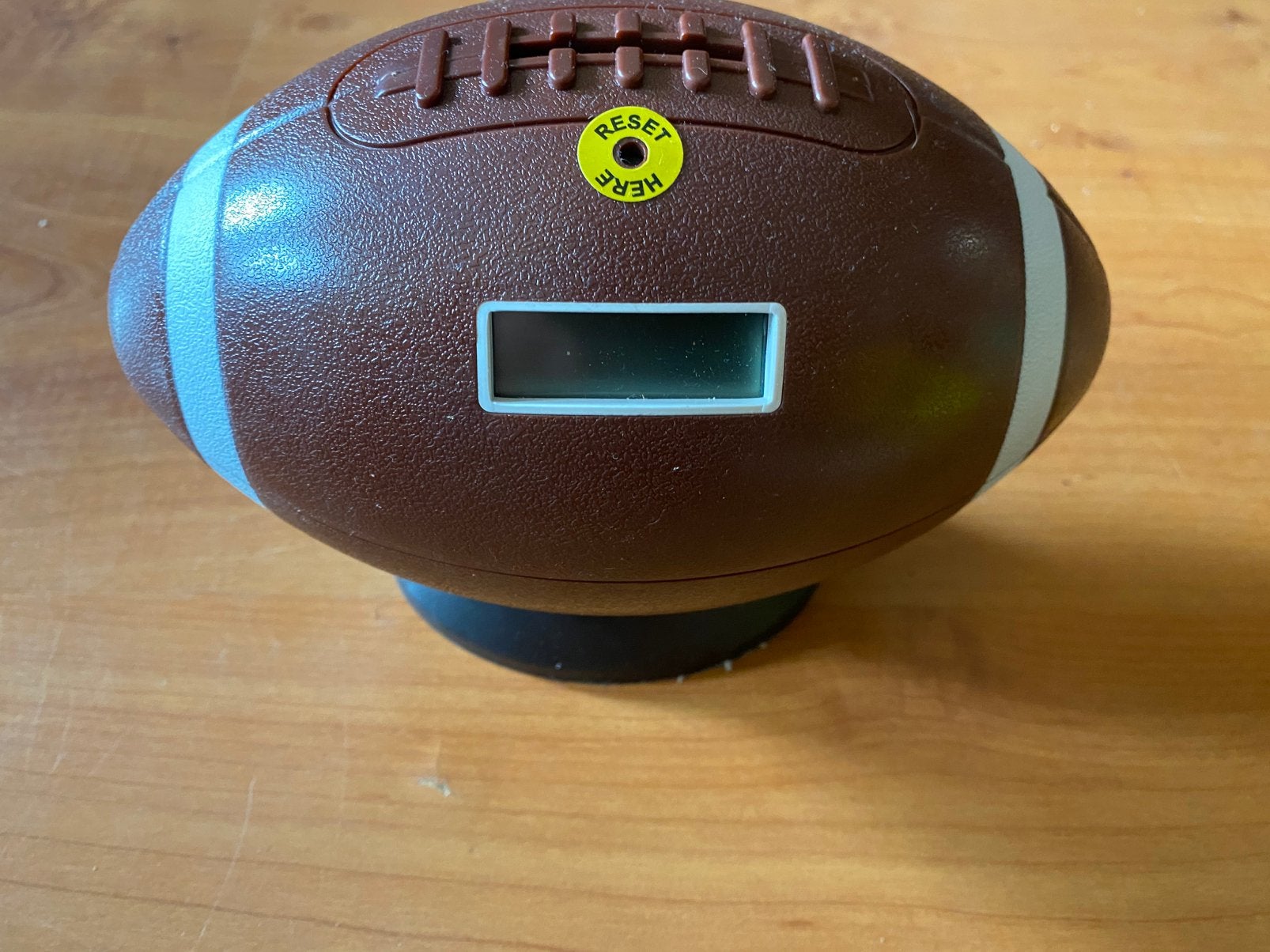 Spaarpot rugby bal , nieuw, Ophalen of Verzenden, Zo goed als nieuw, Steen, Aardewerk of Keramiek, Overige thema's