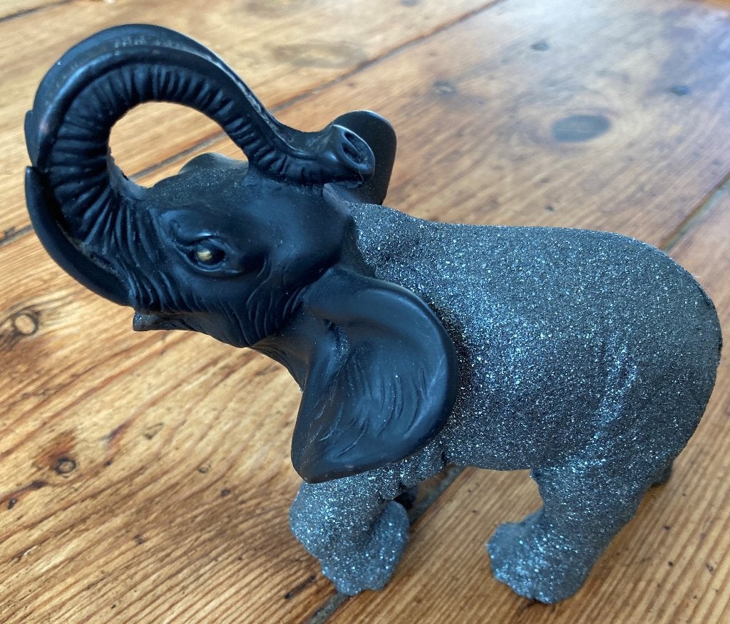 Olifant aardewerk, zwarte kop met grijs lijf met glitters, Verzamelen, Ophalen of Verzenden, Gebruikt, Dier