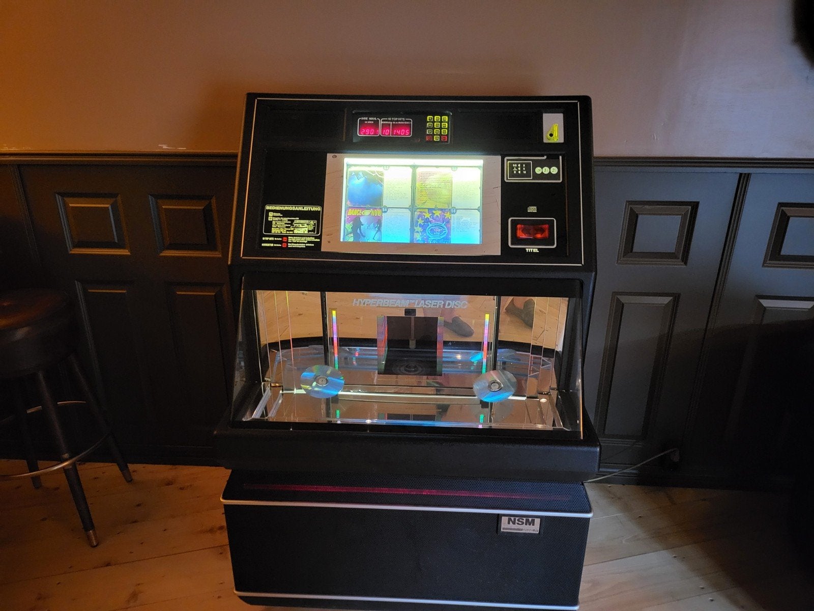 NSM performer grand 100cd Jukebox, Ophalen, Zo goed als nieuw, 1970 tot heden, Overige merken