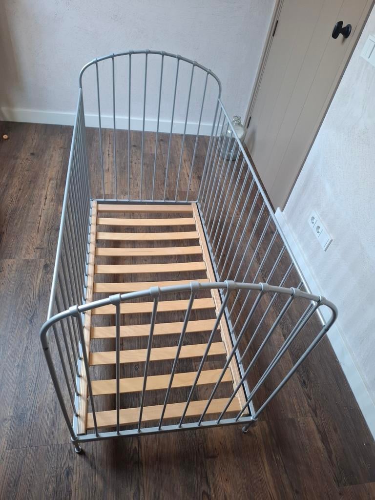 IJzeren ledikantje ledikant babybedje babybed, Ophalen, Gebruikt, Ledikant