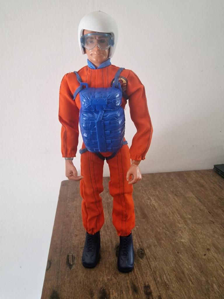 Six million dollar man,  test pilot, Verzenden