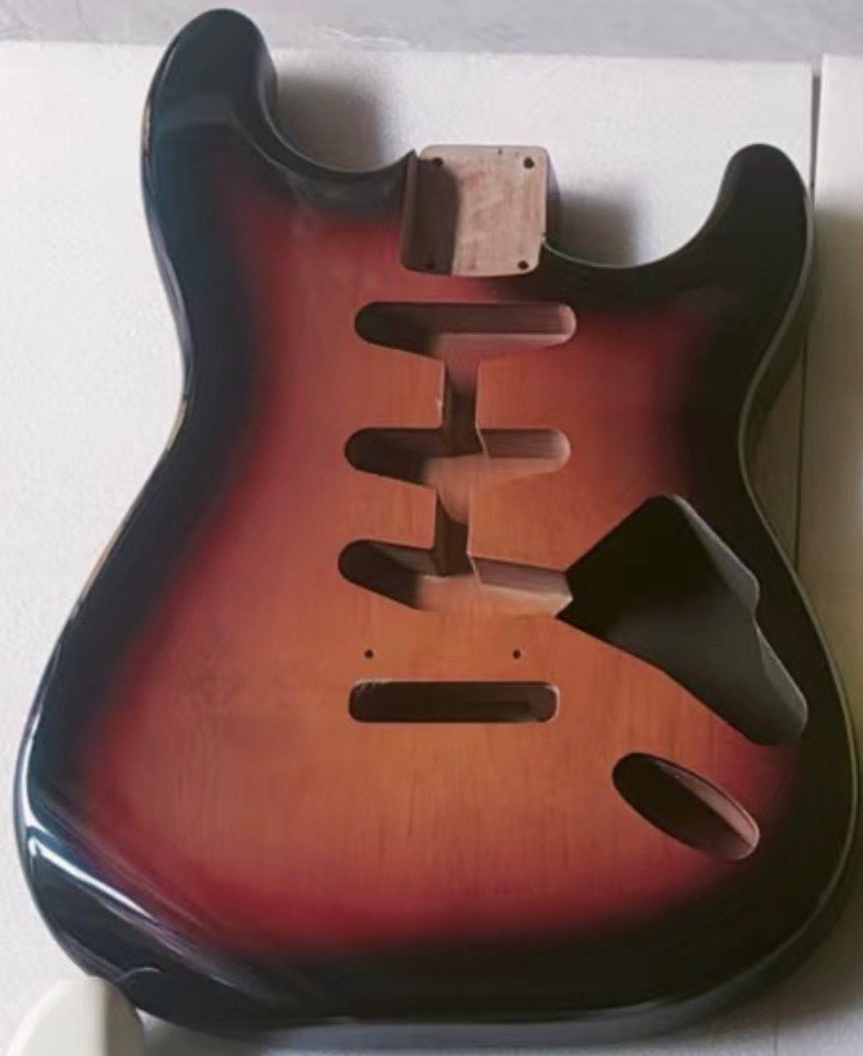 Stratocaster body- 3 Tone Sb nitro hoogglans- 2 delig- top, Verzenden, Geen, Geen, Jpsg