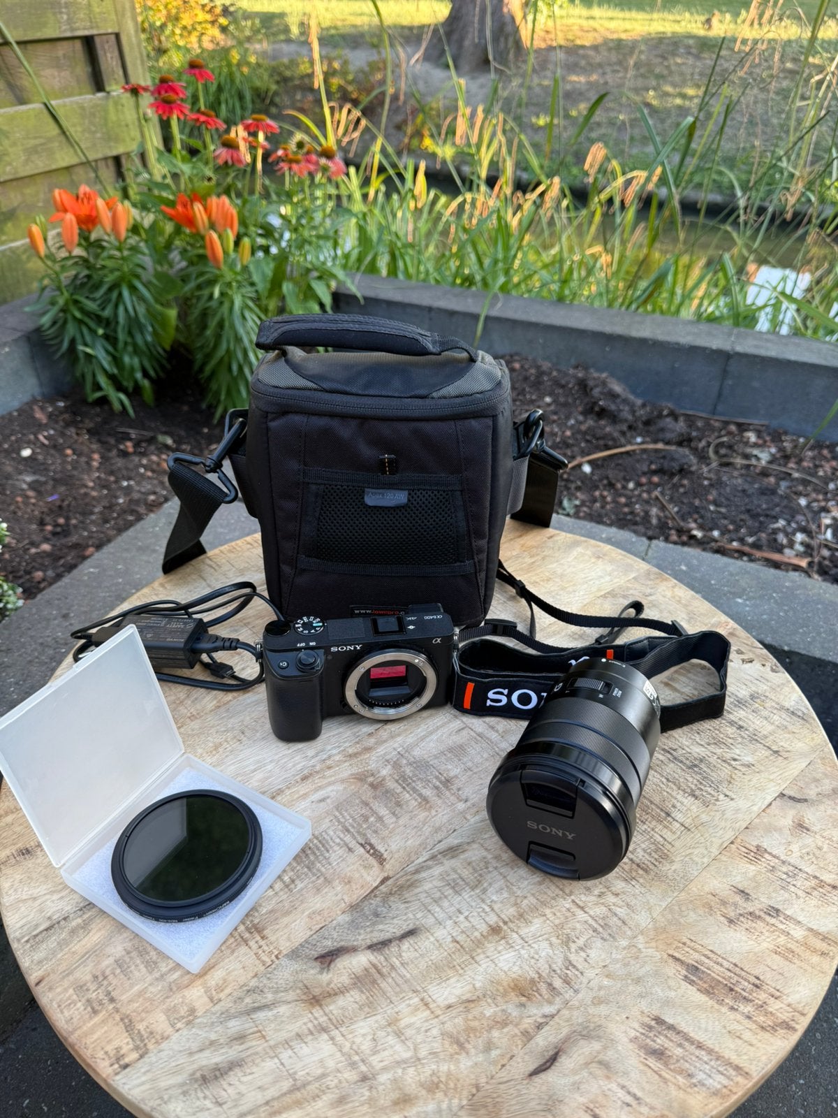 Sony Alpha a6400 + Sony 18-105mm F4 G, Ophalen, Zo goed als nieuw, Sony, 8 keer of meer