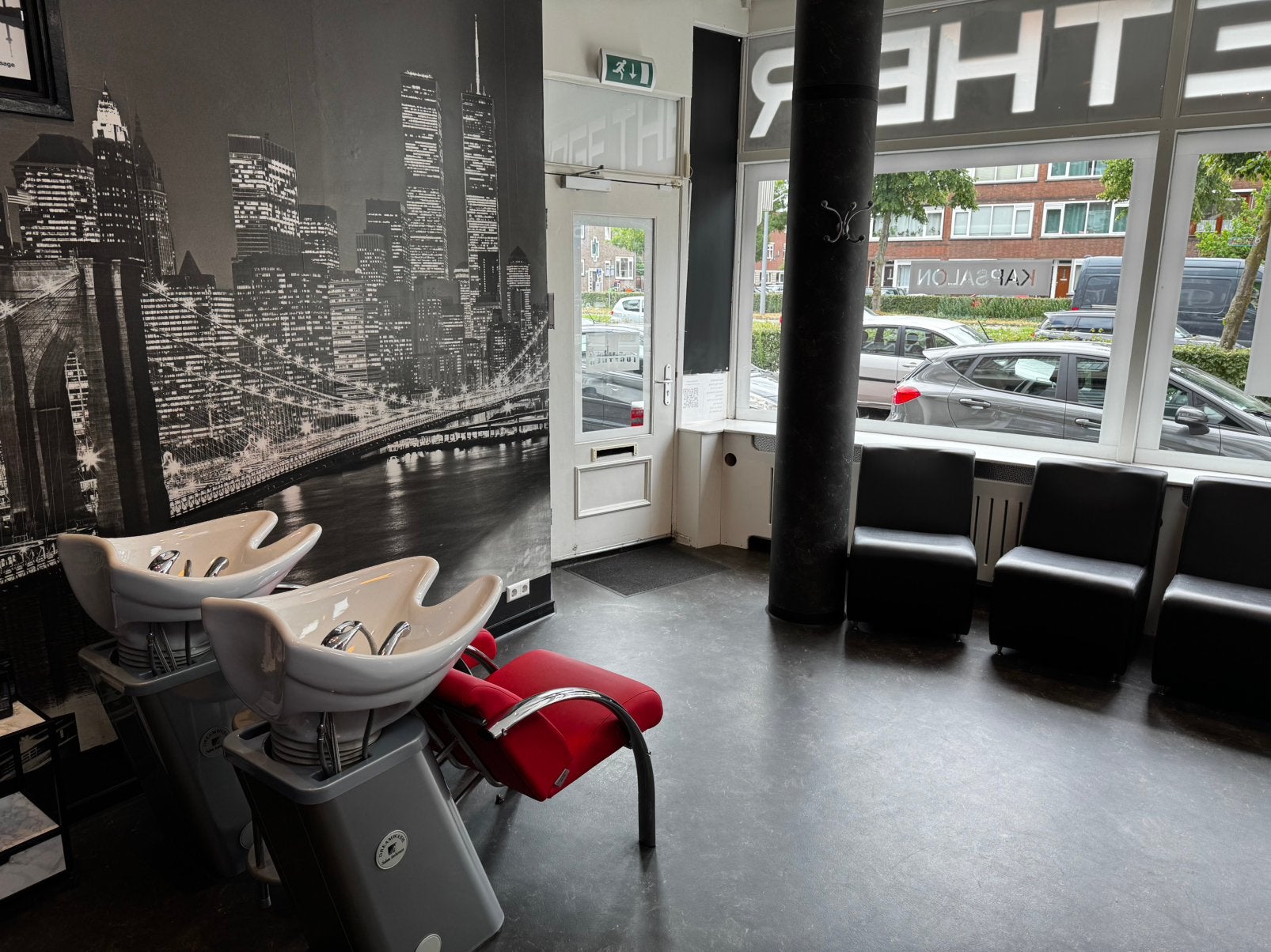 Ingerichte Kapsalon  te koop - HuurcontractOvernamen, Diensten en Vakmensen, Kappers en Thuiskappers
