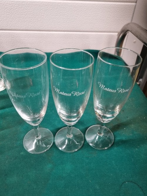 glazen mateus rose glazen drie stuks, Verzamelen, Ophalen of Verzenden, 'T Olde Gre-j, Info@toldegrej.nl, Endepoelstraat 20f Didam