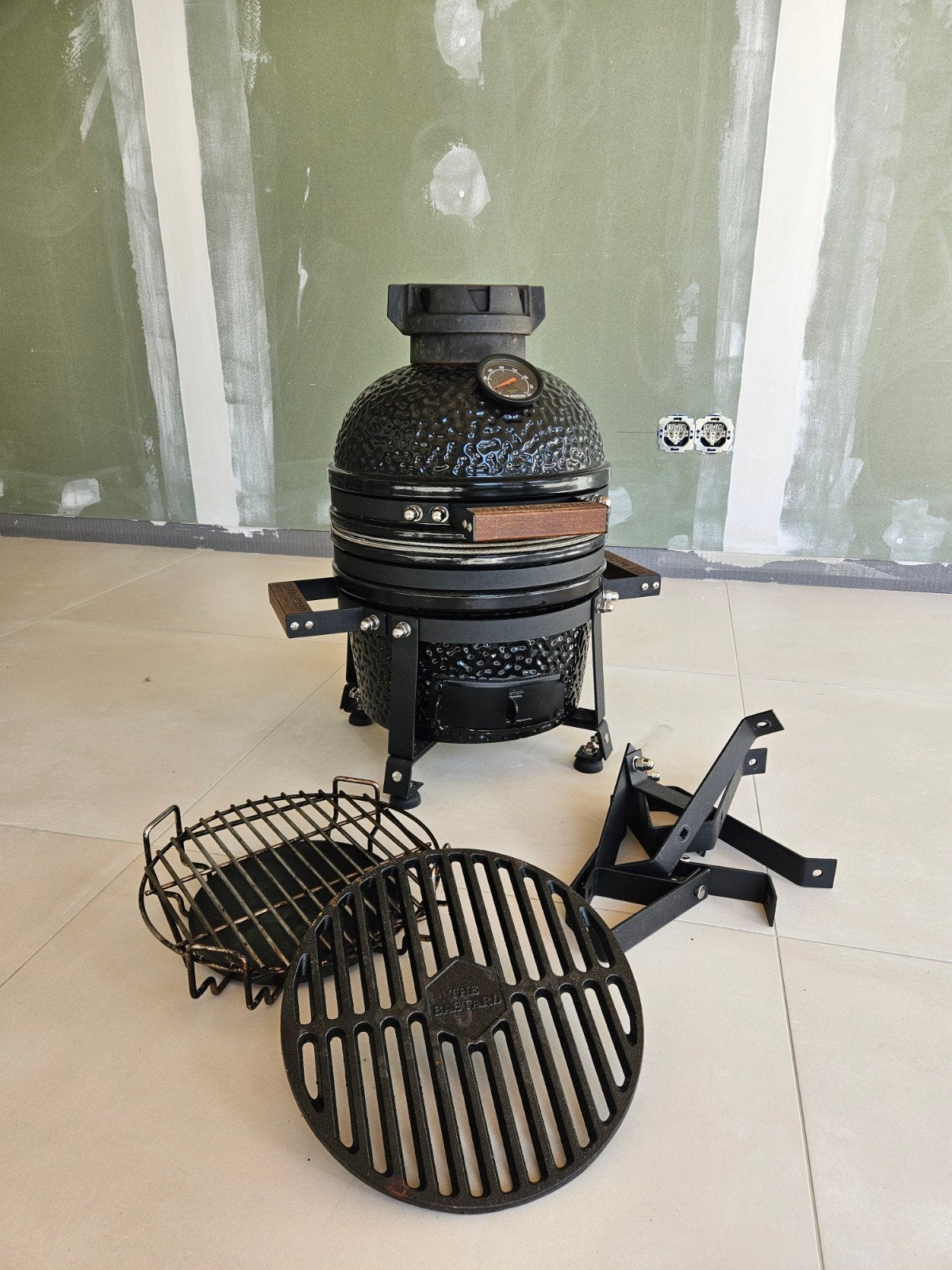 The Bastard mini Kamado BBQ - Zo goed als nieuw, Ophalen, Zo goed als nieuw, The Bastard