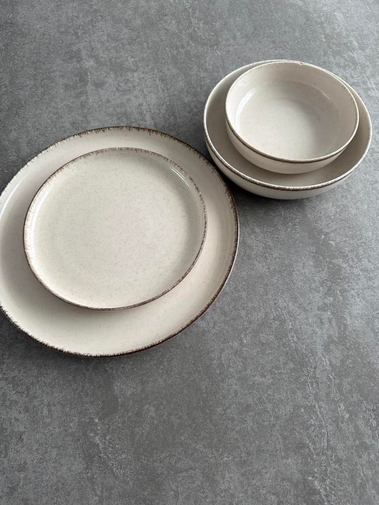 Elegant Crème Servies – 40 Delig / 8 Persoons, Ophalen of Verzenden, Zo goed als nieuw, Glas of Kopje