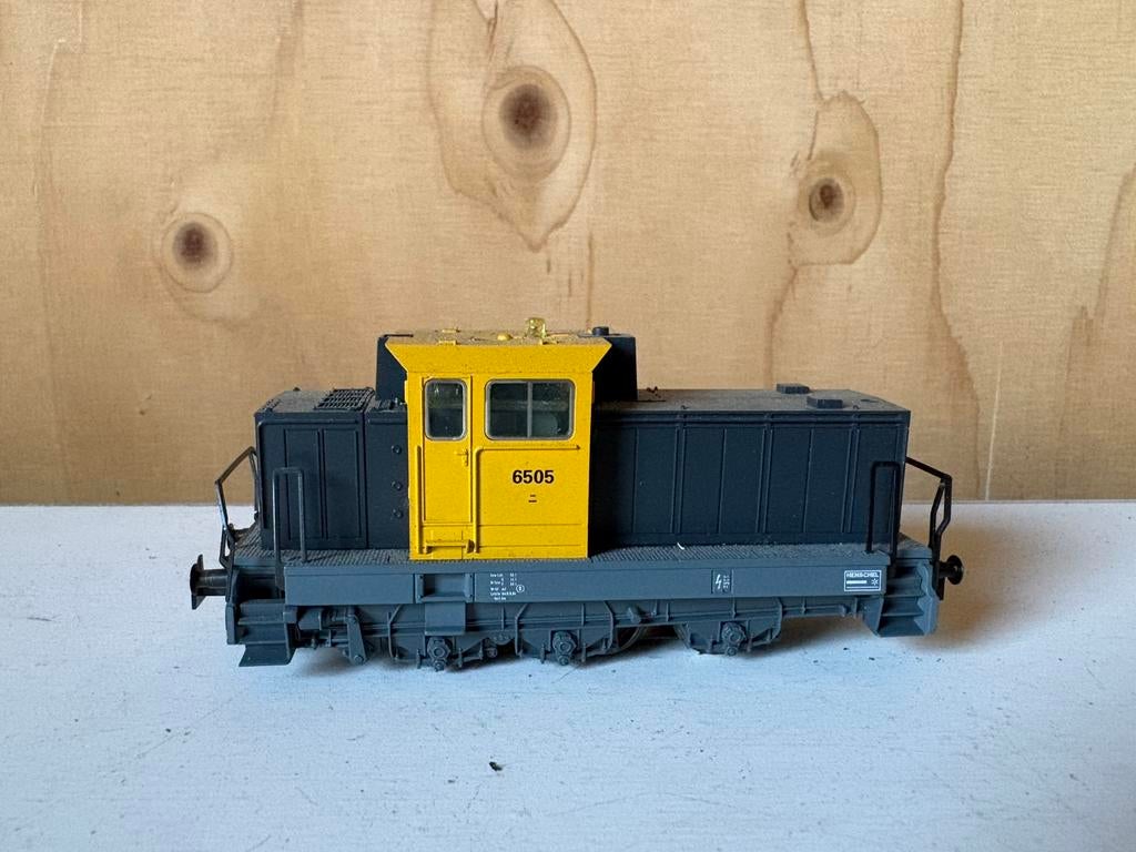 Märklin dieselhydraulische rangeerlocomotief DHG 700, Hobby en Vrije tijd, Modeltreinen | H0, Wisselstroom, Verzenden, Wagon, Zo goed als nieuw
