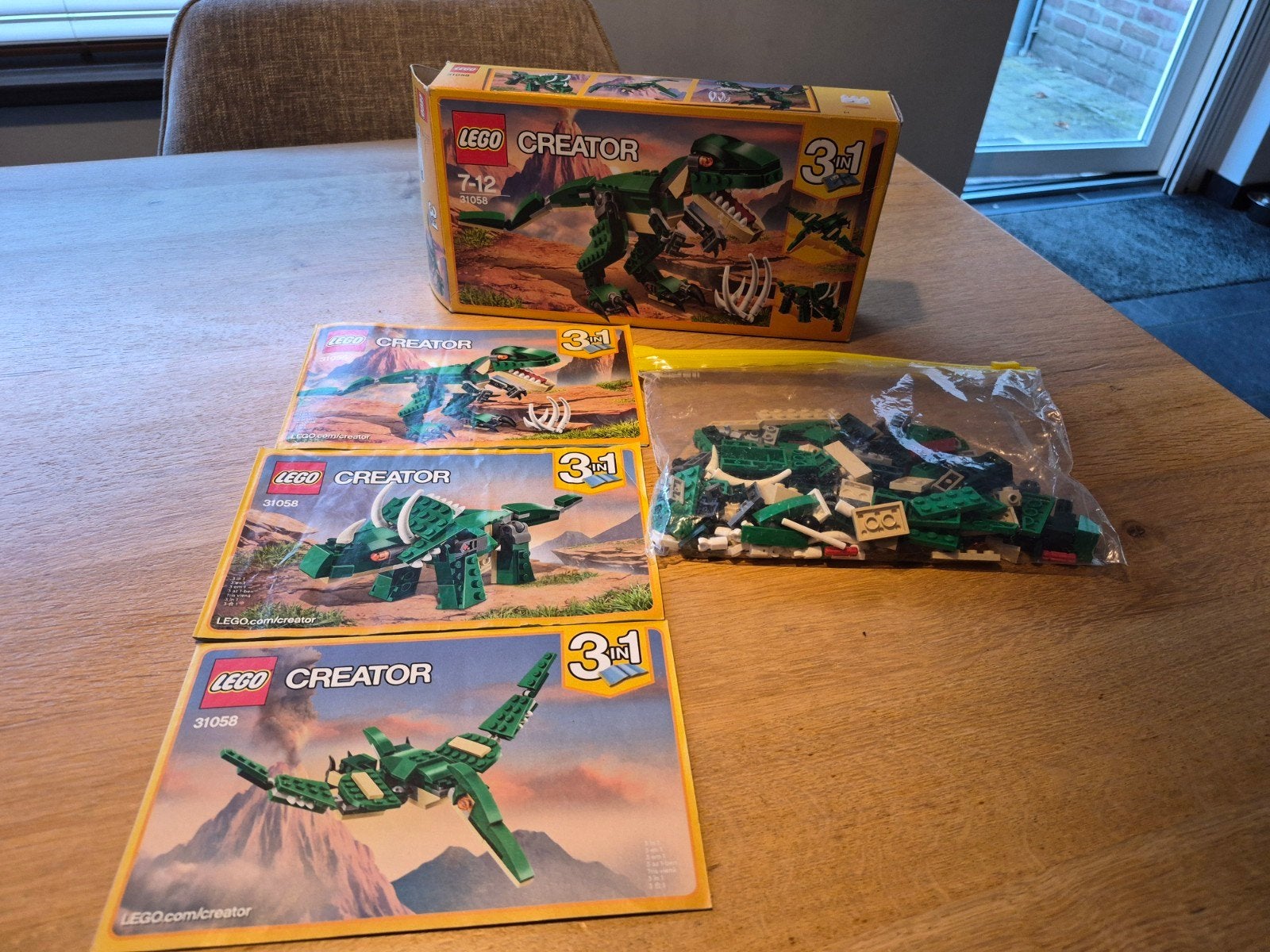 Lego Creator 31058 Dinosaurus set (3-in-1), Compleet, Lego, Ophalen of Verzenden, Zo goed als nieuw
