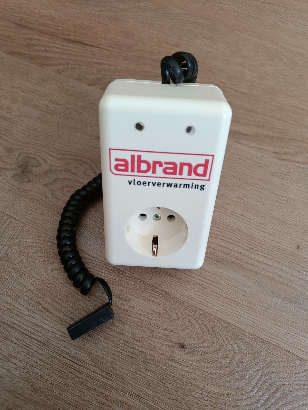 Albrand Vloerverwarming pompschakelaar, Doe-het-zelf en Verbouw, Ophalen of Verzenden, Slimme thermostaat, Gebruikt