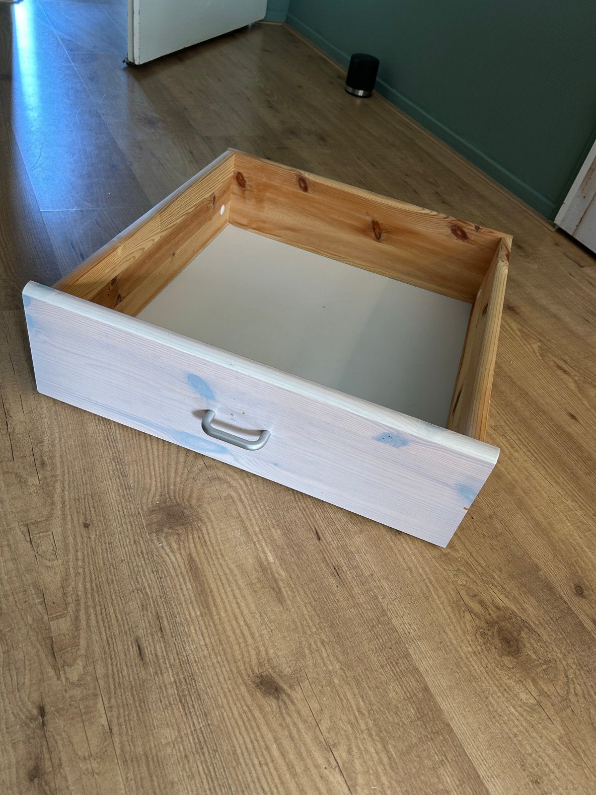 Houten lade met handvat, wit/lichtblauw originele kleur, Huis en Inrichting, Gebruikt, 1 of 2 laden, Minder dan 100 cm, Grenenhout