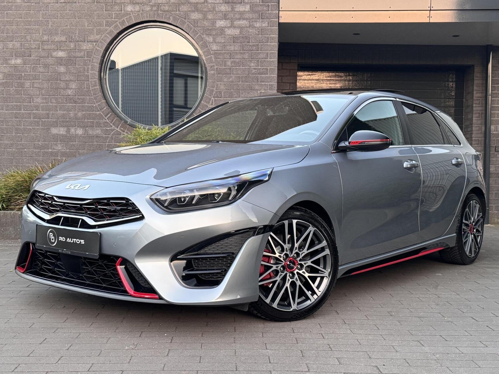 Kia Ceed 1.6 T-GDi GT Pano JBL Camera Navi Keyless Dealer on, Dealer onderhouden, 15 km/l, Gebruikt, 4 cilinders