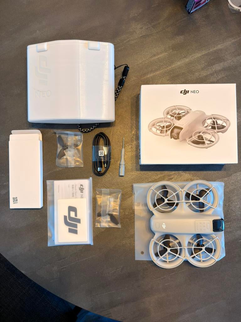 DJI Neo | Nieuwstaat | Compleet in doos + Garantie!, Audio, Tv en Foto, Drones, Ophalen of Verzenden, Zo goed als nieuw
