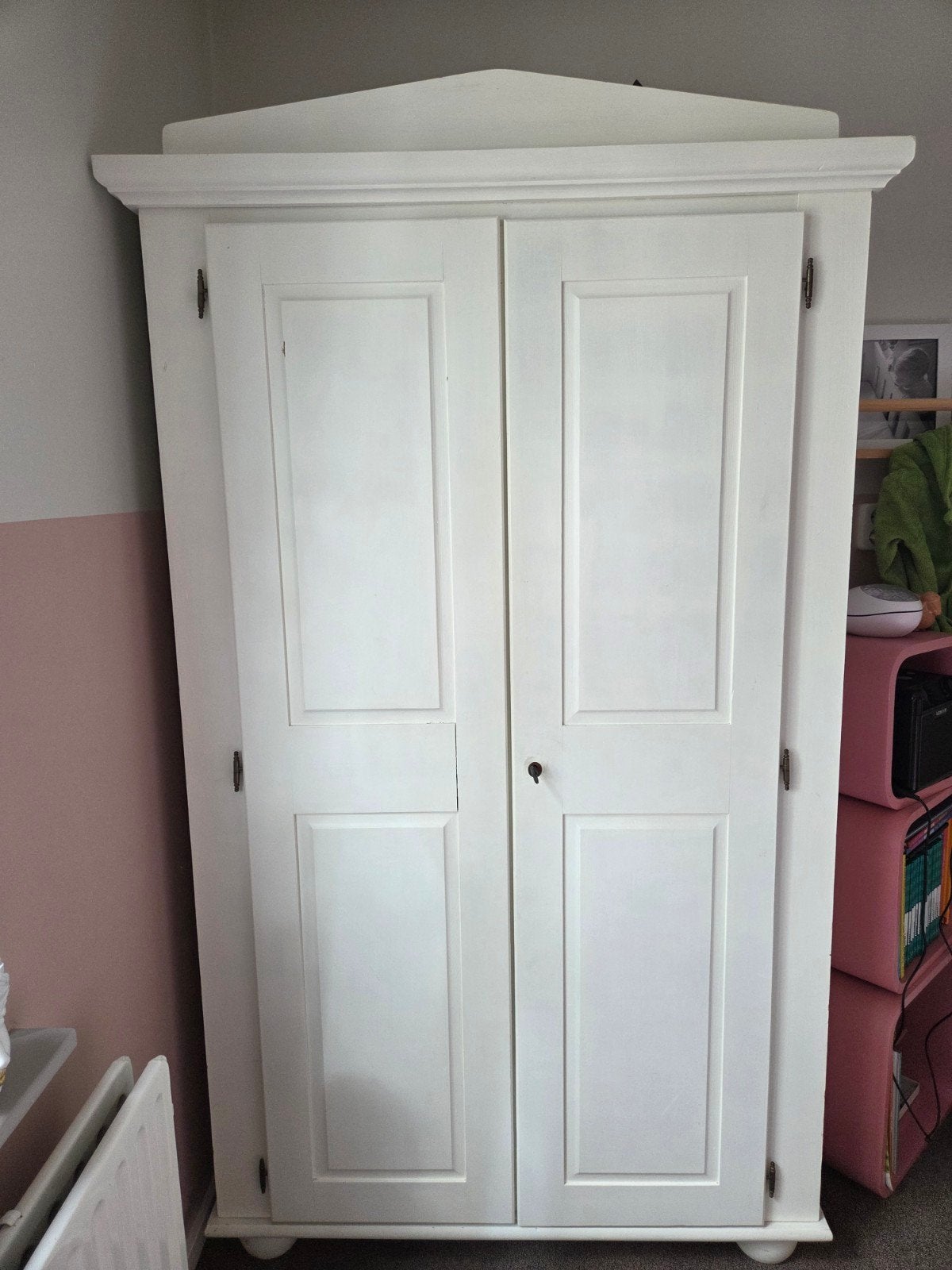 Witte kledingkast met planken en hangruimte, Met deur(en), 100 tot 150 cm, Klassiek, Ophalen of Verzenden