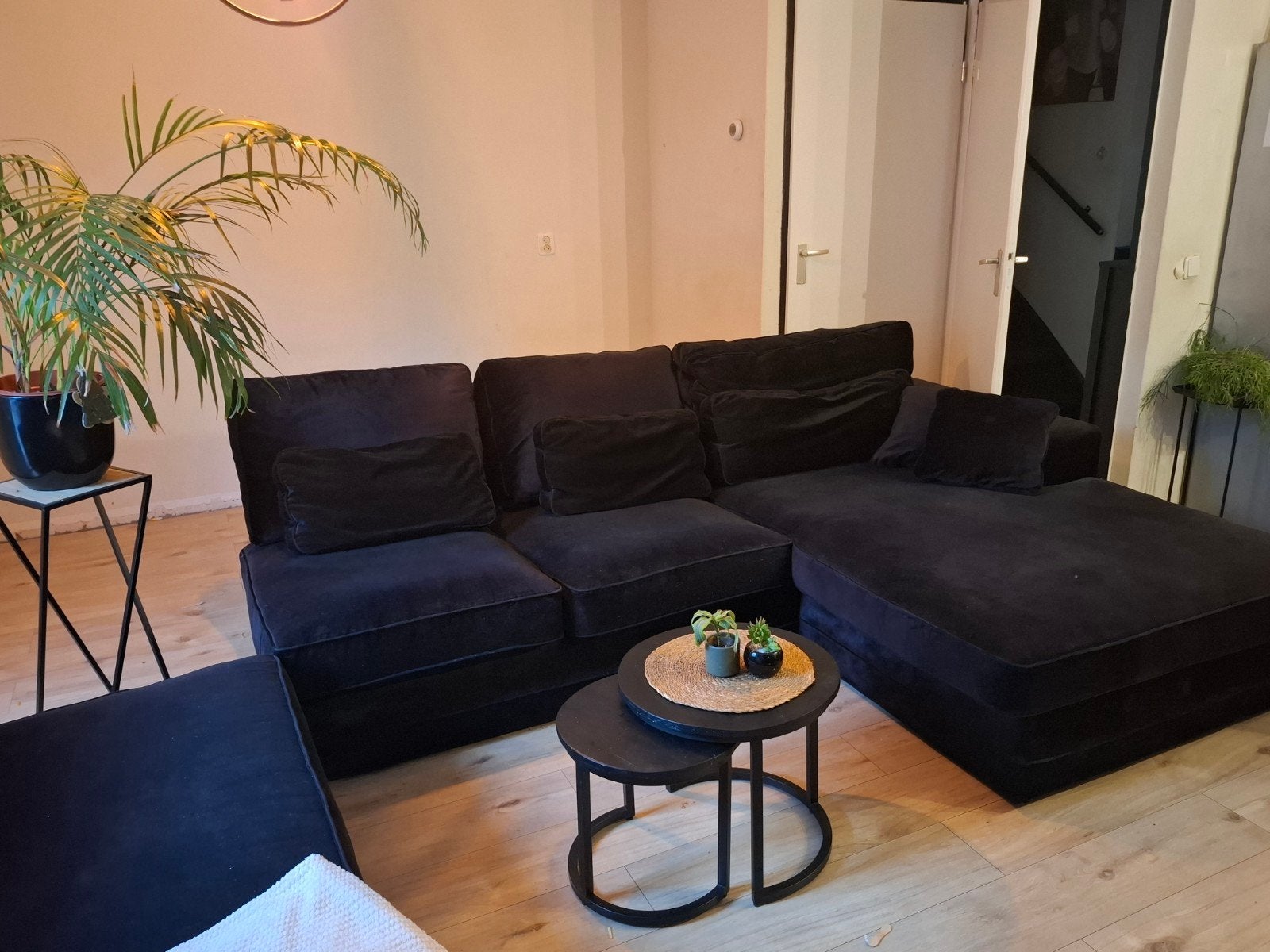 Modulaire Suede Bank (2021) + 4 Eetstoelen - Waterafstotend, Ophalen, Gebruikt, 100 tot 125 cm, 300 cm of meer