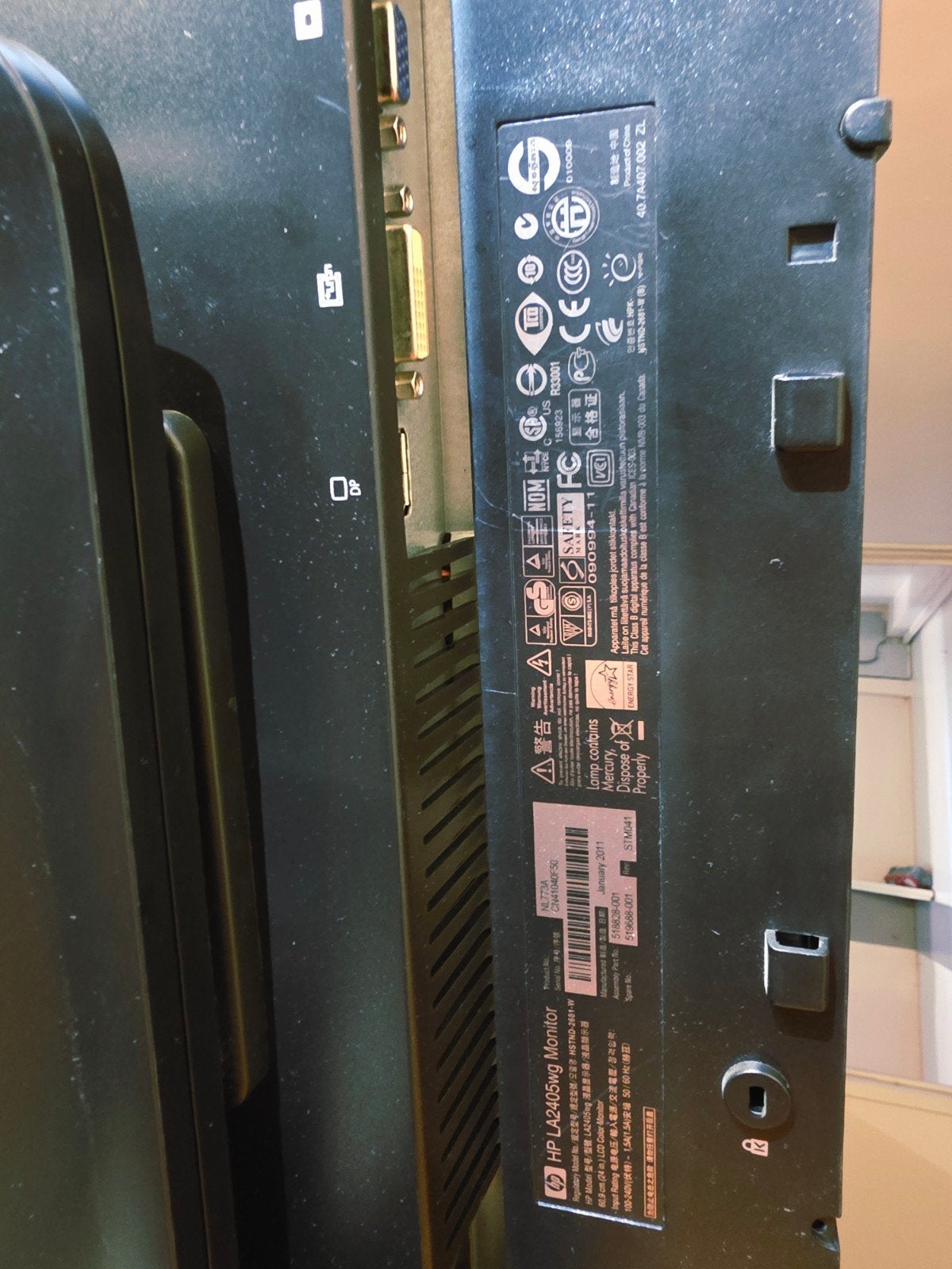18 stuks HP LA2405wg monitoren - Ideaal voor kantoor/thuiswe, Computers en Software, Monitoren, Full HD, Ophalen of Verzenden