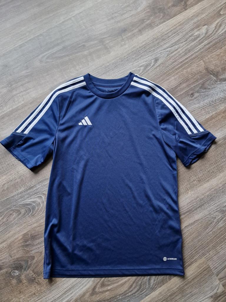 Nieuw adidas sport shirt maat 15-16 176, Kinderen en Baby's, Kinderkleding | Maat 170, Adidas, Ophalen of Verzenden, Jongen, Nieuw