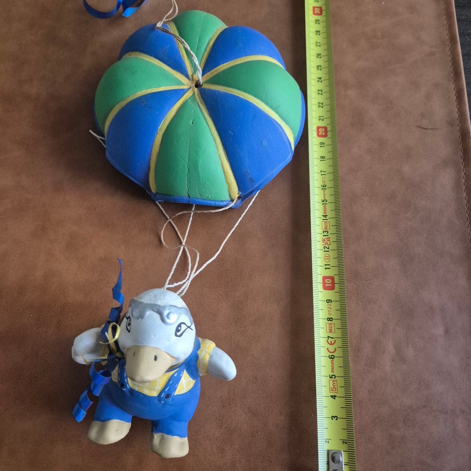 Leuke eend met parachute - decoratie of spaarpot, Ophalen of Verzenden, Gebruikt