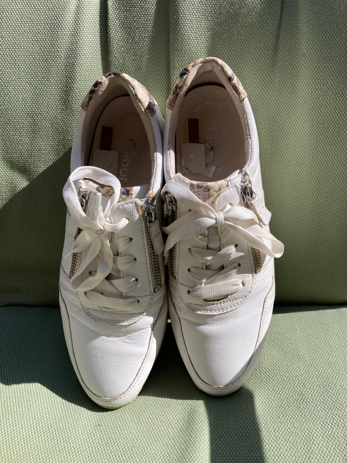 Mooie witte gabor sneakers maat 39, Kleding | Dames, Schoenen, Wit, Ophalen of Verzenden, Sneakers of Gympen, Zo goed als nieuw