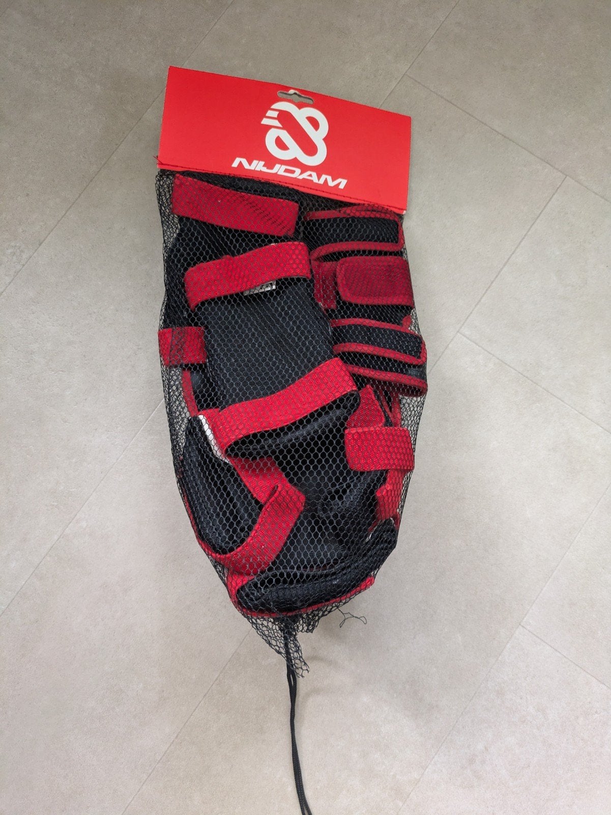 Skate bescherming, zwart/rood, Ophalen of Verzenden, Gebruikt, Bescherming