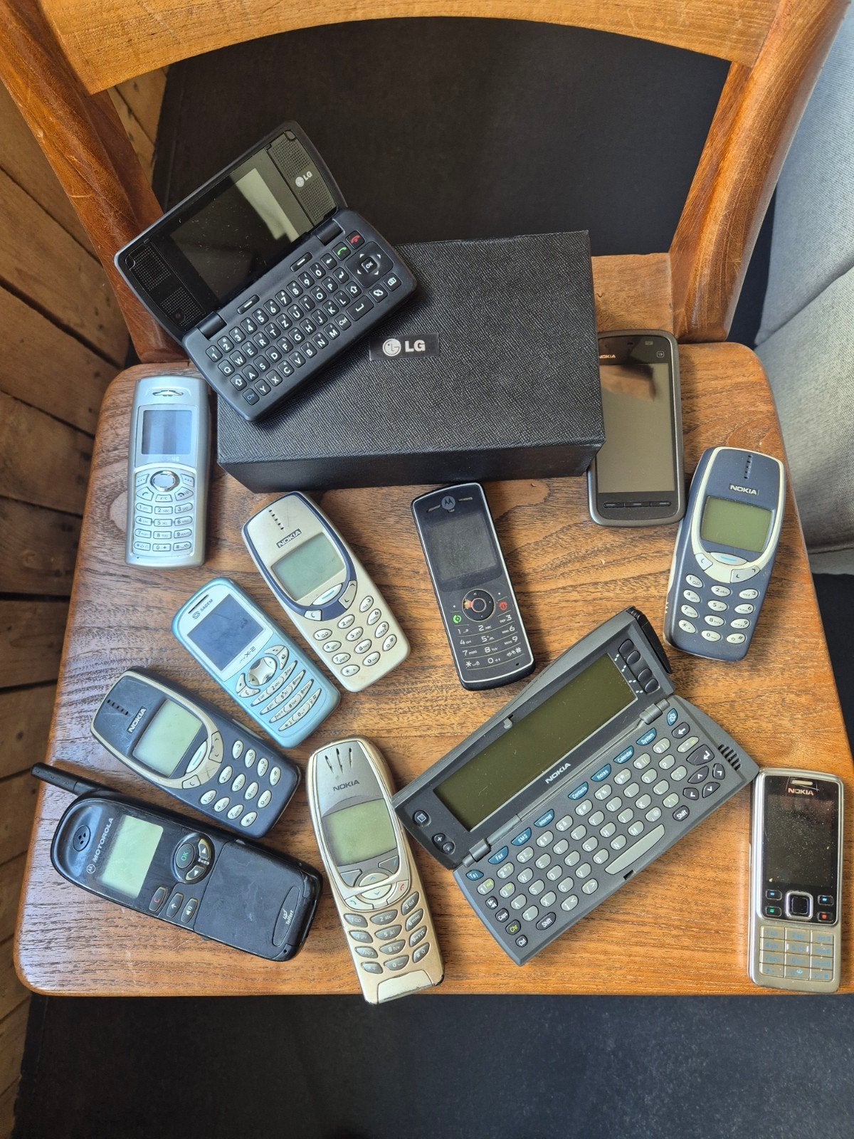 Partij vintage mobiele telefoons - Nokia, Motorola, LG, Ophalen, Gebruikt, Overige modellen, Geen camera