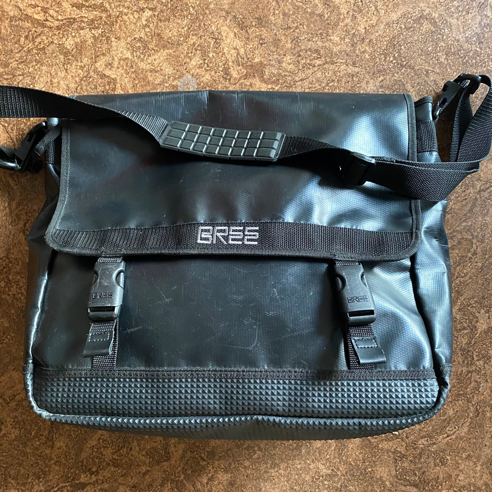 BREE SCHOUDER-/WEEKEND-/CROSSBODY TAS., 40 tot 60 cm, Gebruikt, Zwart, 35 tot 55 cm