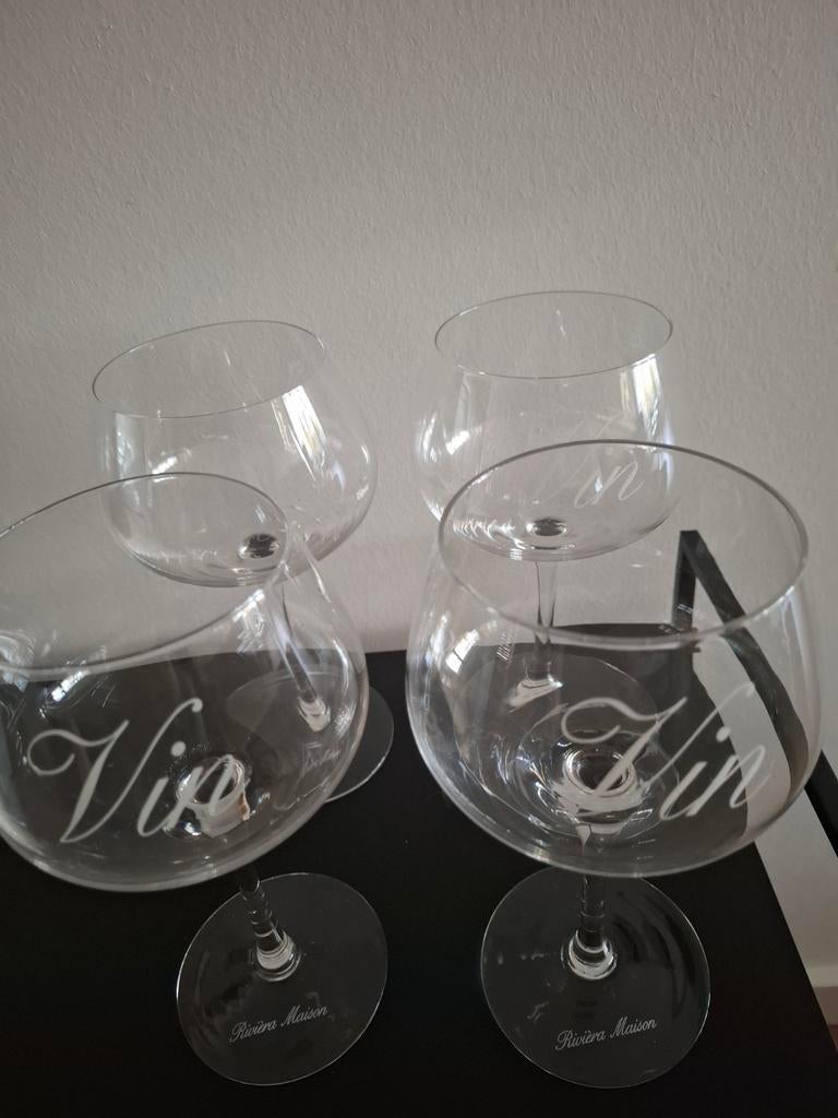 4 prachtig grote Riviera Maison wijnglazen, Verzamelen, Glas en Borrelglaasjes, Zo goed als nieuw, Overige typen, Ophalen of Verzenden