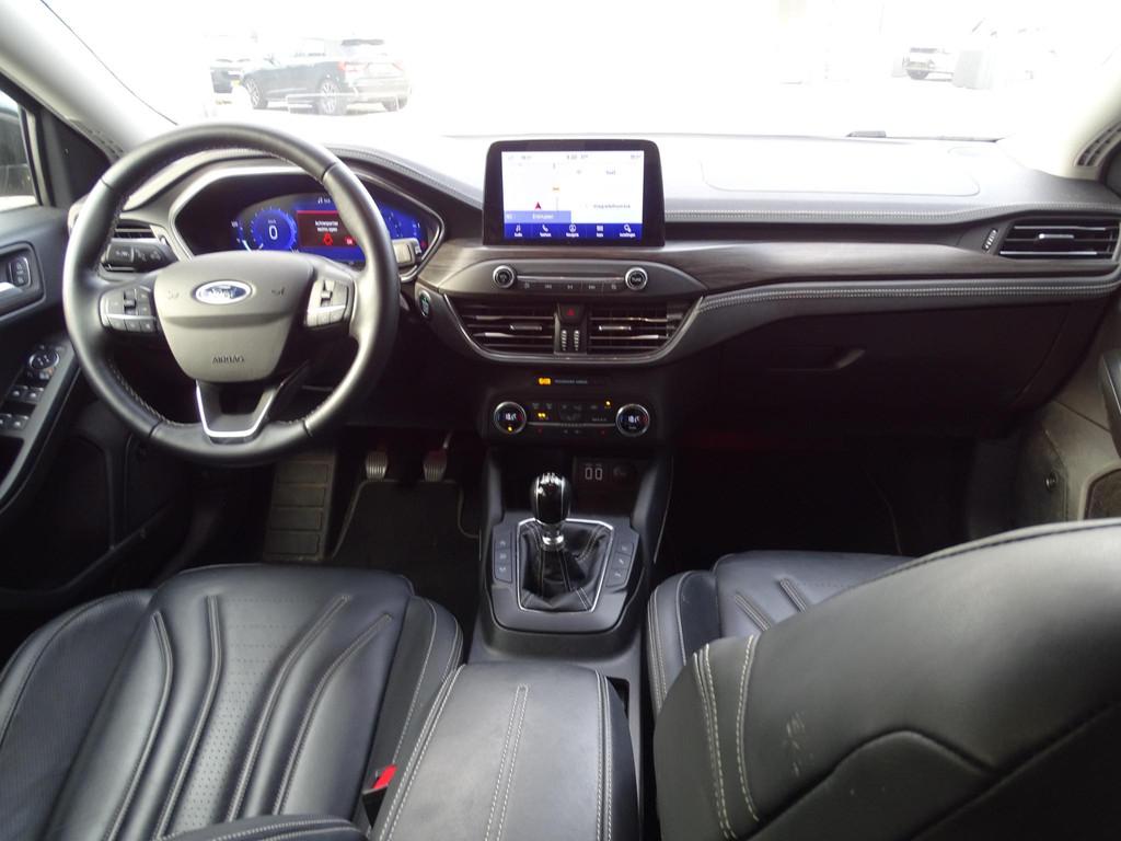 Ford Focus Wagon 1.0 EcoBoost Hybrid Vignale 6-BAK| NAVIGATI, 125 pk, Gebruikt, Zwart, 999 cc