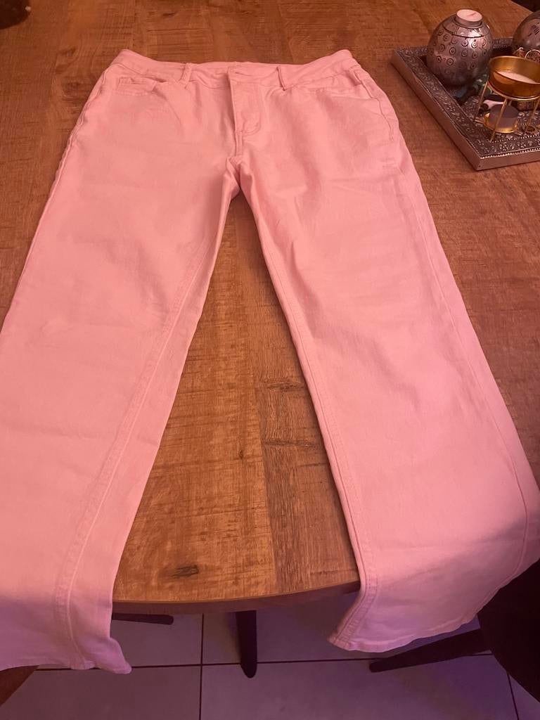 Roze broek, maat 42, Maat 38/40 (M), Ophalen of Verzenden, Zo goed als nieuw, Roze