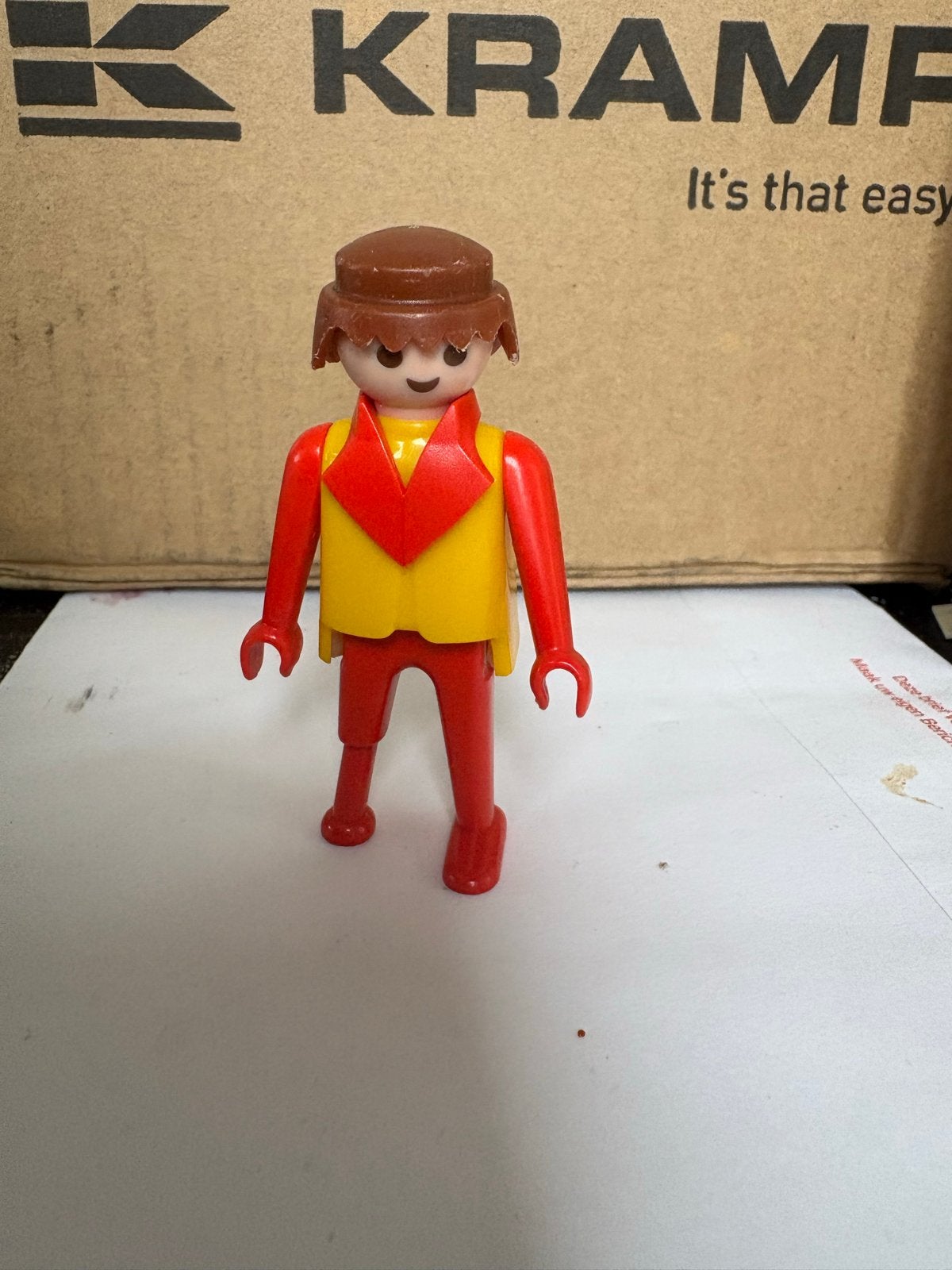 Playmobil figuur piraat  rood/geel met bruine hoed, Kinderen en Baby's, Ophalen of Verzenden, Gebruikt, Losse onderdelen, Figuren
