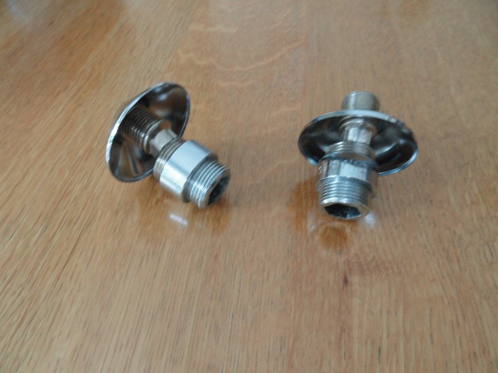 2 nieuwe S-Koppelingen en 2 nieuwe neusstukken + 2 rozetten, Ophalen of Verzenden, Nieuw, Chroom, Kraan