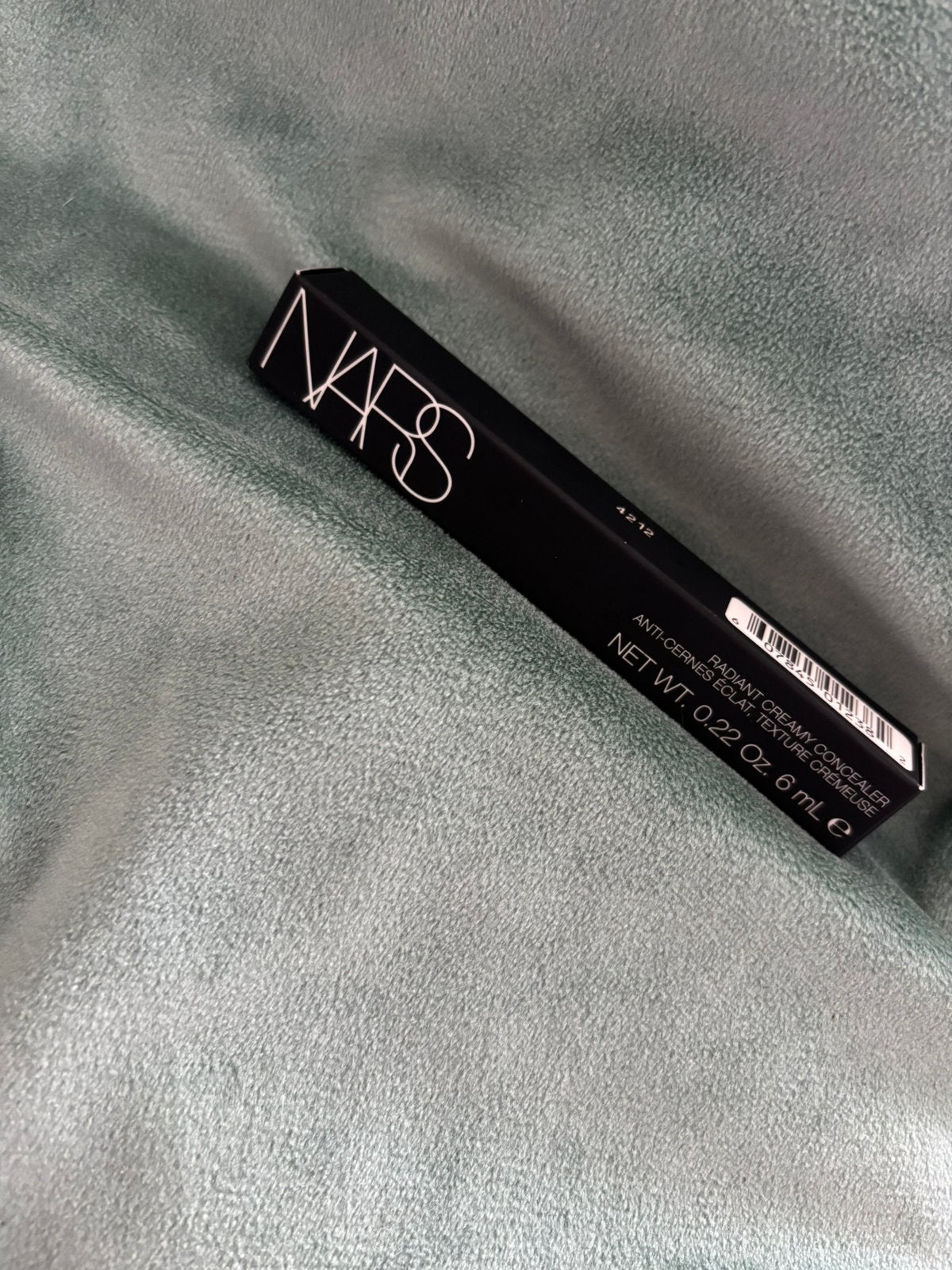 NARS radiant creamy concealer, shade: med/deep 3 AMANDE, Bruin, Gehele gezicht, Nieuw, Ophalen of Verzenden