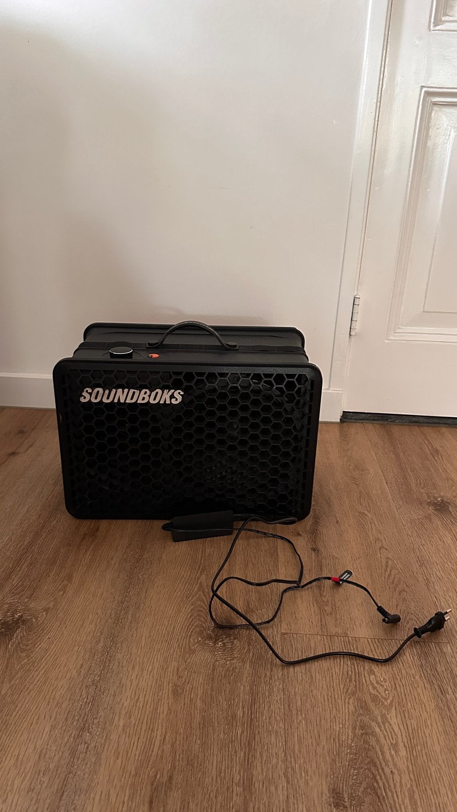 Soundboks Go - Showmodel met nieuwe oplader, Gebruikt, 120 tot 150 watt, Draagbare speaker, Bluetooth