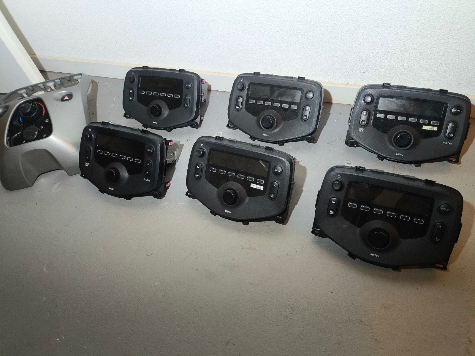6x Peugeot 108/C1 en Aygo x play 2014 tot 2022 orginele radi, Ophalen of Verzenden