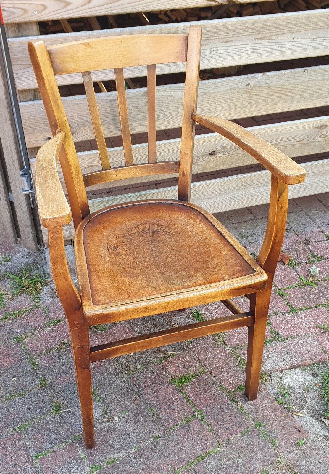 Luterma Armstoel (ca. 1920) reliëfzitting Thonet-stijl, Antiek en Kunst, Antiek | Meubels | Stoelen en Banken, Ophalen