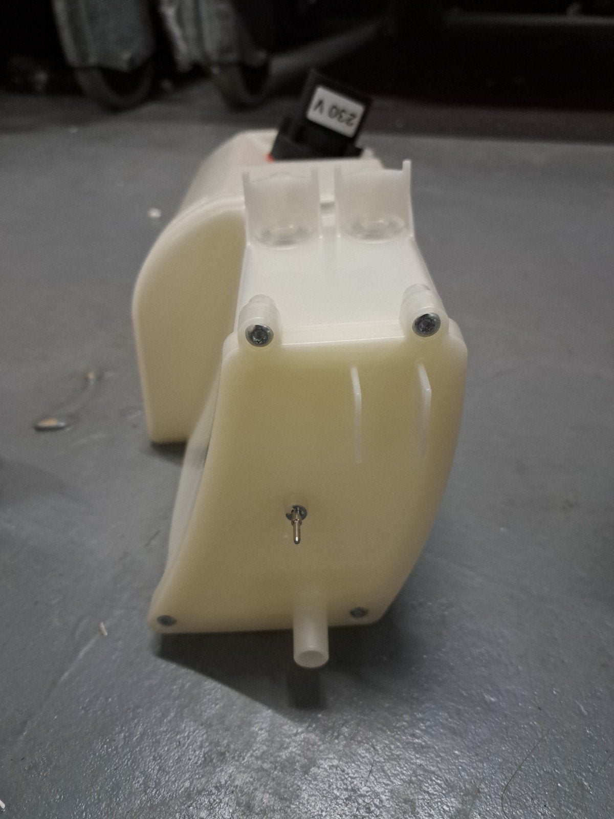 Nieuwe watertank met pomp voor koffiezetapparaat 230V, Nieuw, Ophalen of Verzenden, Nvt, Nvt