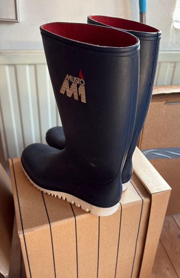 Musto M1 zeillaarzen  dame maat 9 (43), Ophalen of Verzenden, Zo goed als nieuw, Dame, Overige typen