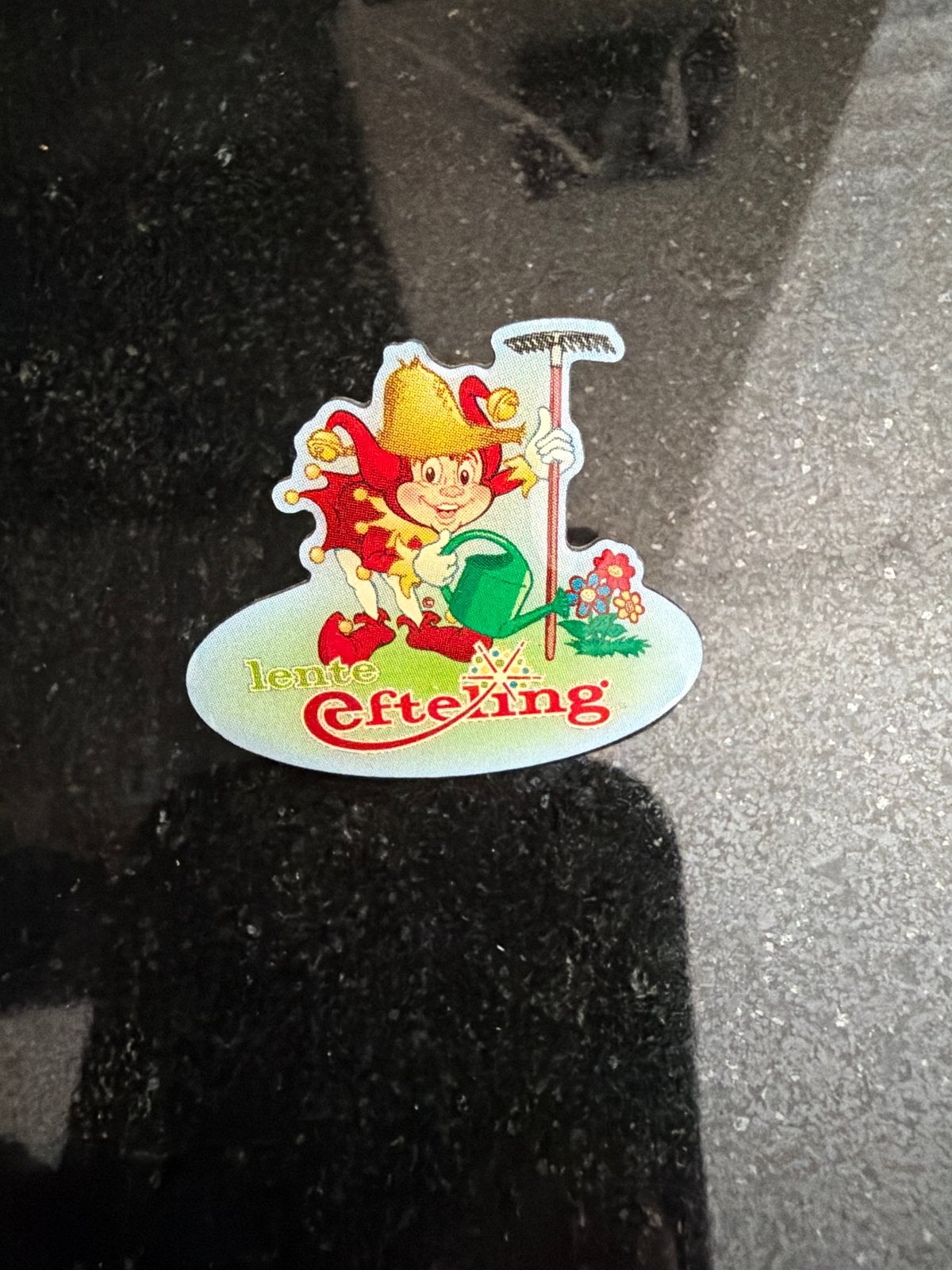 Efteling Lente Pin - Sprookjesbos Button, Ophalen of Verzenden, Zo goed als nieuw, Figuurtje, Speldje of Pin