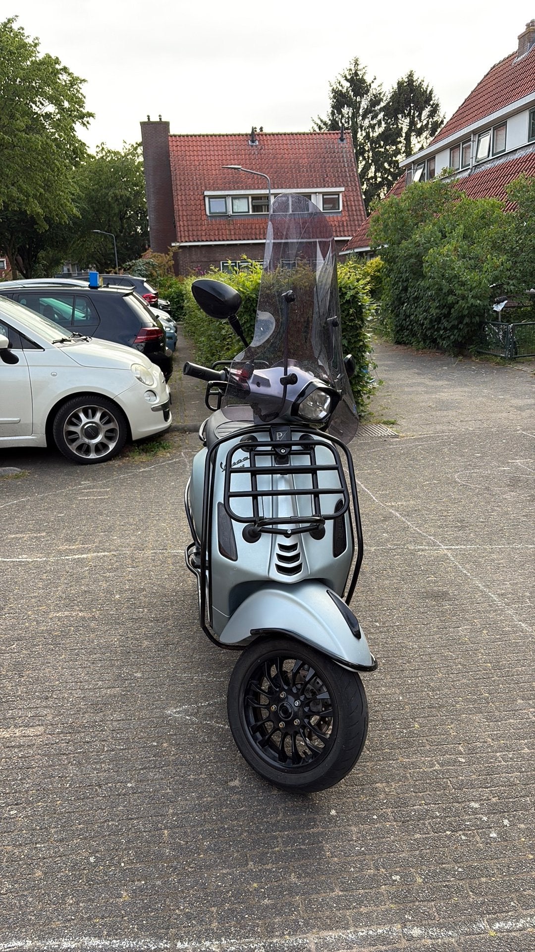 Vespa Sprint Frozen Silver, Ophalen, Maximaal 45 km/u, Zo goed als nieuw, Benzine